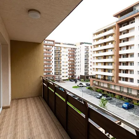 בראשוב Pentha Apt - Stylish And Spacious 2-Bedroom Apartment Near Coresi Mall מראה חיצוני תמונה