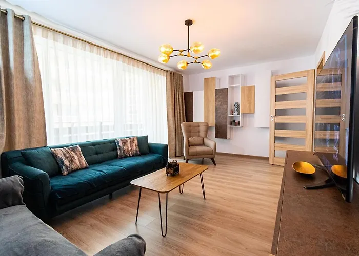 Pentha Apt - Stylish And Spacious 2-Bedroom Apartment Near Coresi Mall