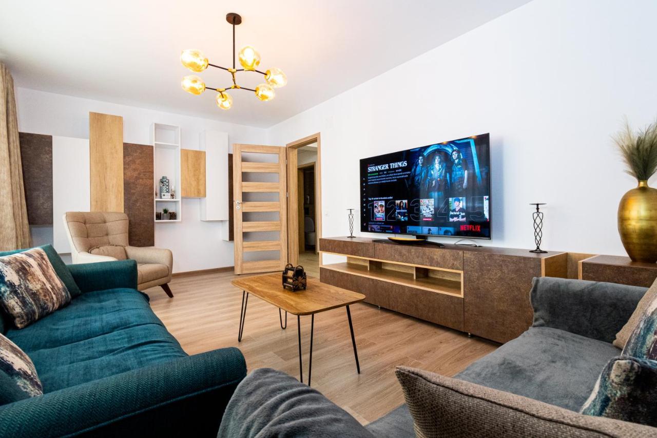 Pentha - Stylish And Spacious 2-bedroom Near Coresi Mall בראשוב