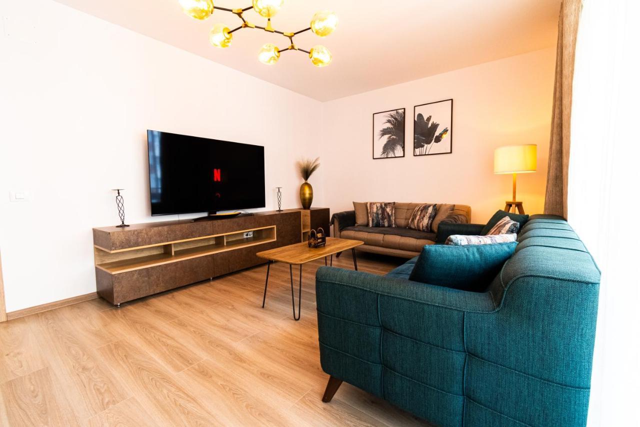 Pentha - Stylish And Spacious 2-bedroom Near Coresi Mall