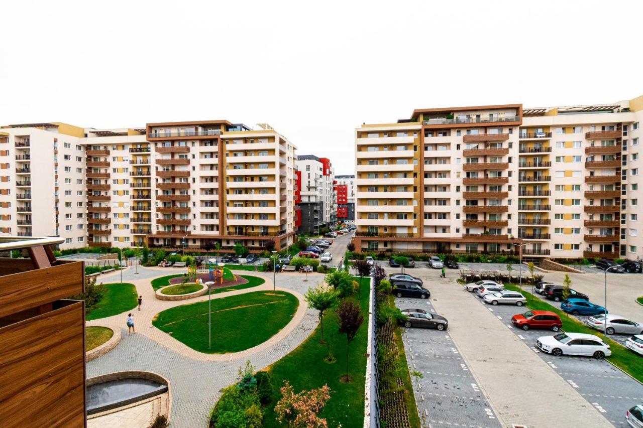 Pentha - Stylish And Spacious 2-bedroom Near Coresi Mall דירה